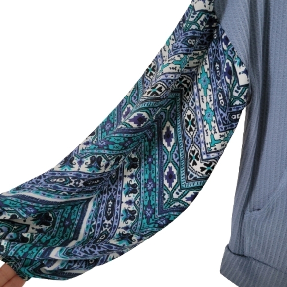 Baea classy sweatshirt hoody with big ballon crepe sleeve , thermal hoodie - Picture 3 of 8